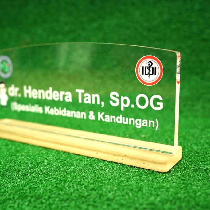 

Nama Meja / Papan Nama Kerja Akrilik 1cm rah