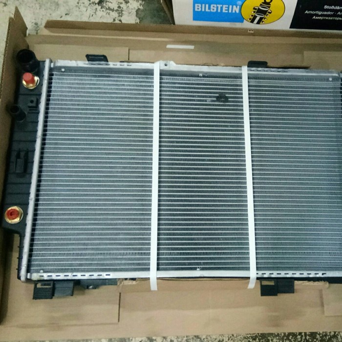 MCDY Radiator W202 C240 Matic Merk BEHR