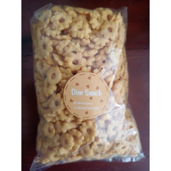 

PILUS BUNGA ZEKO 500 GRAM / OLEH OLEH MAGELANG TEMANGGUNG / KERIPIK KRUPUK CEMILAN SNACK