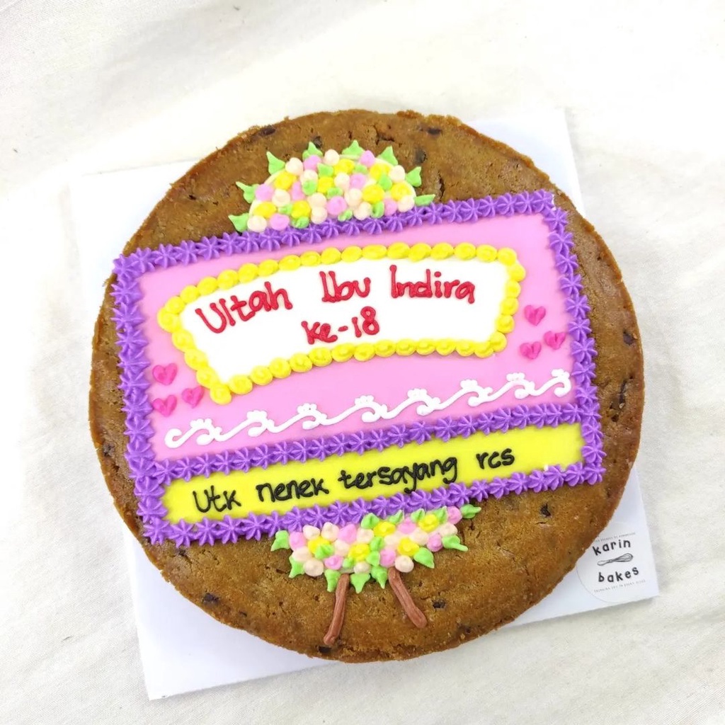 

Giant Cookies birthday papan bunga ungu pink (ukuran 20cm)
