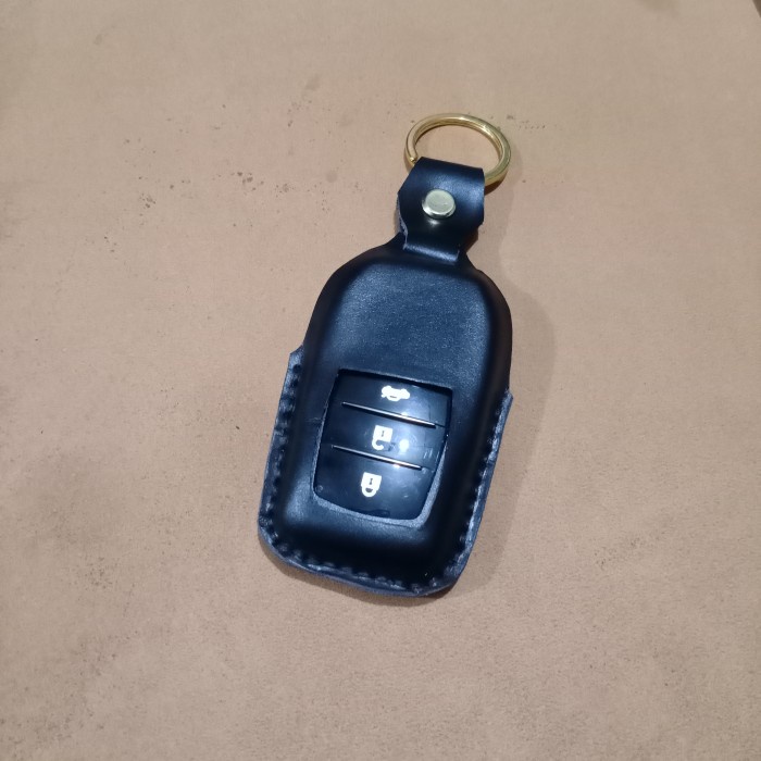 SARUNG COVER KEYLESS SMARTKEY KULIT ASLI TOYOTA INNOVA REBORN FORTUNER