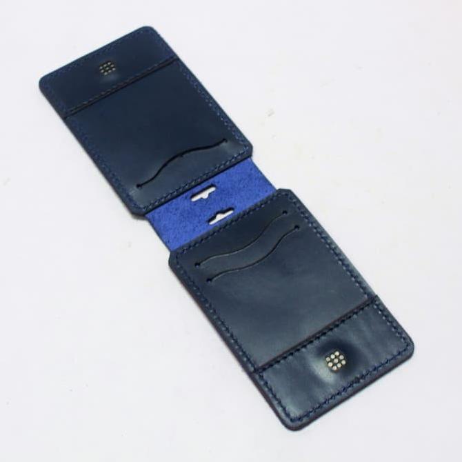 

Cuci Gudang Id Card Holder Model Lipat - Name Tag Magnet Tali Warna Biru Phid653