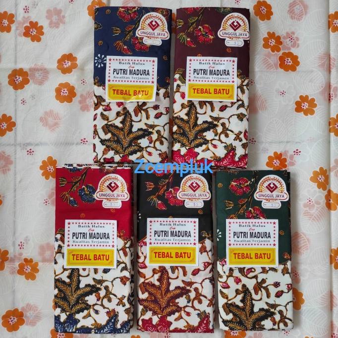 Sarung Wanita Putri Madura Batik Halus Unggul Jaya Sarung Santriwati