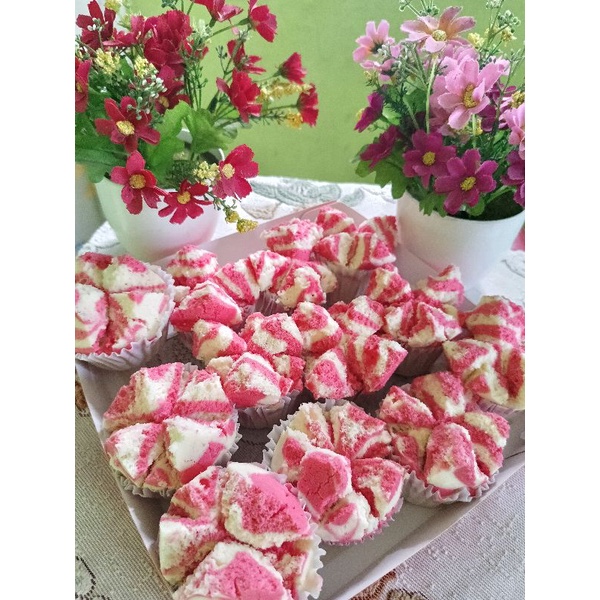 

Bolu Kukus Merah Putih