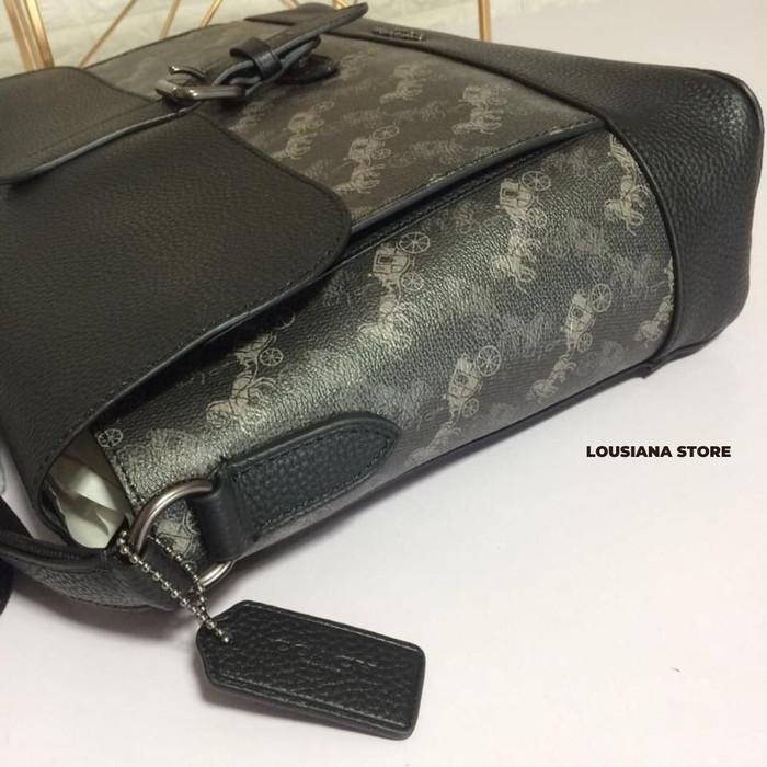 COACH HUDSON MESSENGER BAG WITH HORSE AND CARRIAGE PRINT