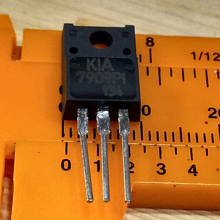 Transistor Kia 7909Pi 7909 Voltage Regulator Vreg Tegangan Dc