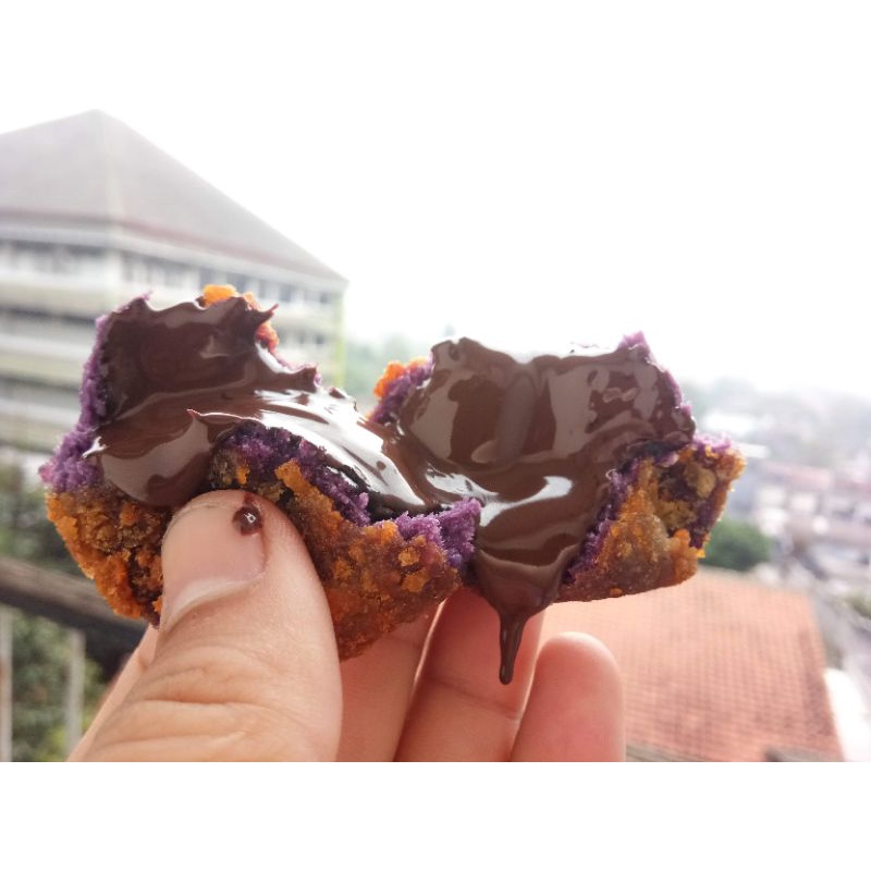 

Bola Ubi Lumer isi 10pcs, Bola Ubi Lumer Varian Rasa, Bola Ubi Lumer Home made Mama Ishell