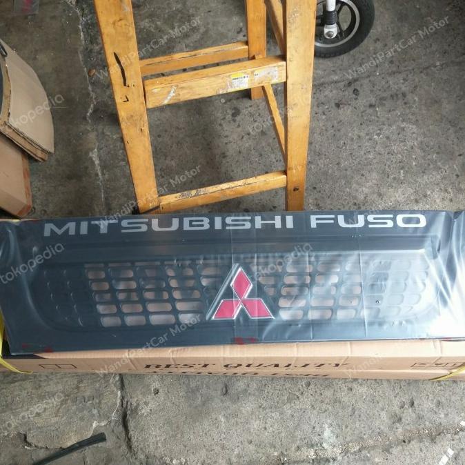 Grill Depan Canter Hitam