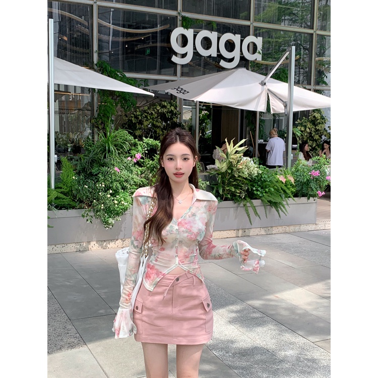 ❍℡☂Suhao Lengan Panjang Dicetak Tabir Surya Kemeja Wanita Musim Panas Slim V-Leher Seksi Kemeja Desain Rasa Niche Tipis Chic Top Crop Top Seksi tank Top Wanita Motif