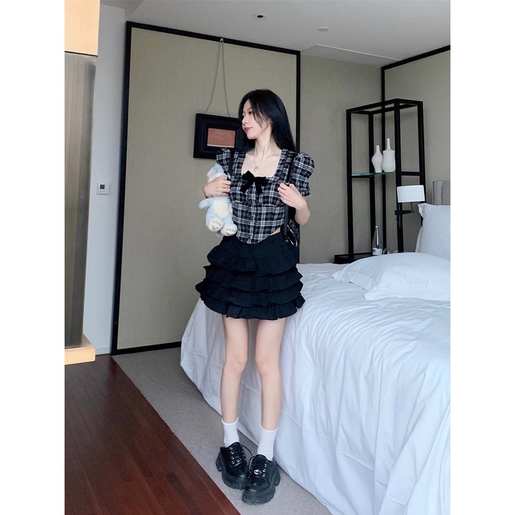 Red Retro kemeja lengan pendek kerah persegi manis setelan keren wanita musim panas kue rok rok rok pendek setelan dua potong kecil