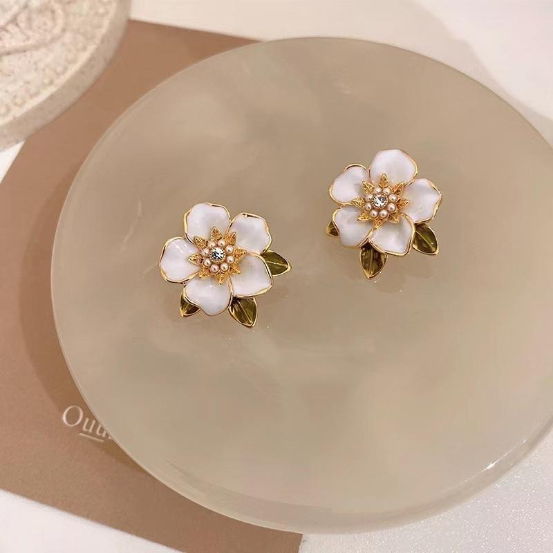 【Bayar di tempat】French Retro Berlian Imitasi Bunga Mutiara Kecil Segar Manis Anting Fashion