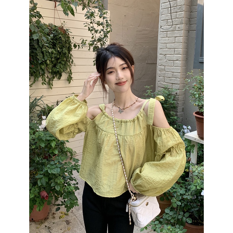 Red Design sense strapless shoulder lantern sleeve shirt women s spring 2023 new short style foreign style chic rose red top