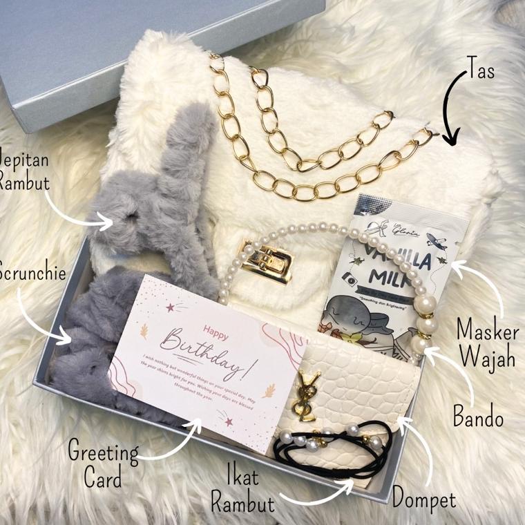 

12.12 Brand [B2020]HAMPERS GIFT BOX TAS LUCU BAHAN BULU/KADO HARI GURU/KADO HARI IBU/KADO PACAR/KADO WISUDA/KADO WEDDING/KADO ANNIVERSARY/KADO NATAL/KADO VALENTINE/HADIAH ULANG TAHUN/HAMPERS LEBARAN/HAMPERS RAMADAN/HADIAH PERNIKAHAN !