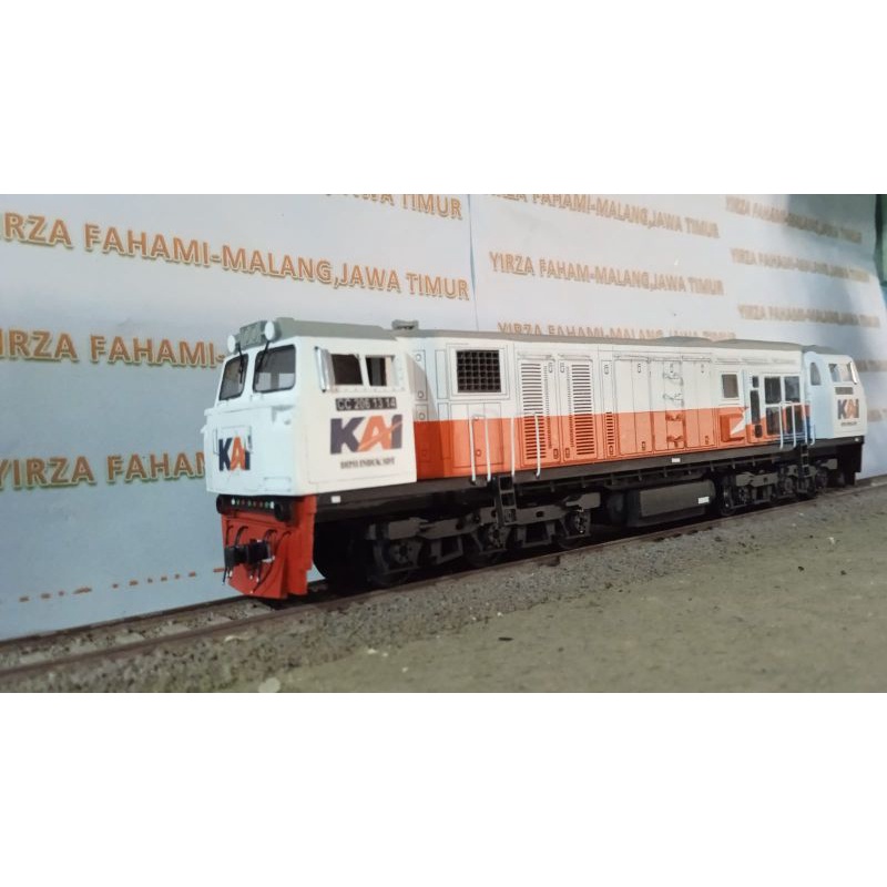 Miniatur Lokomotif CC 206 livery KAI (dummy) tanpa mesin