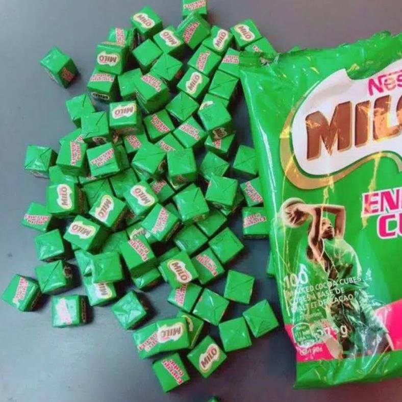 

Milo Cube 100 Bandung Milo Cube 100 Nigeria Nestle halal / Milo Cubes isi 100 Milo Cube isi 100 Asli /Milo Kotak/ Permen Milo Coklat tray delfi coklat tray l'agie coklat kiloan coklat lebaran paket coklat Best Seller