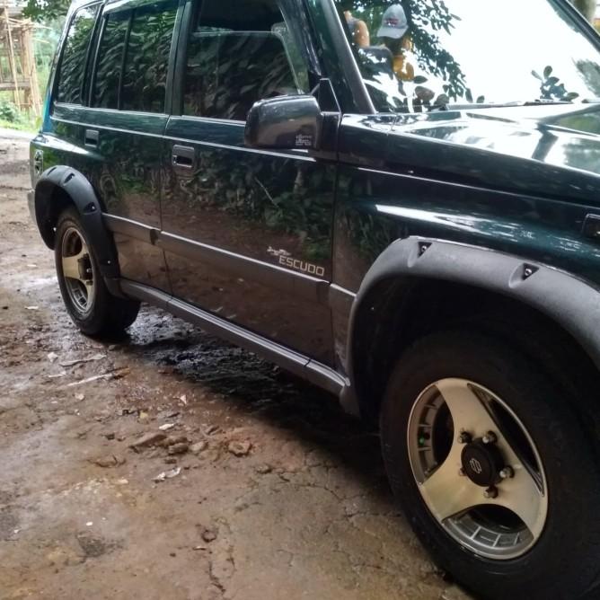 Over Fender Escudo Vitara Terbaik