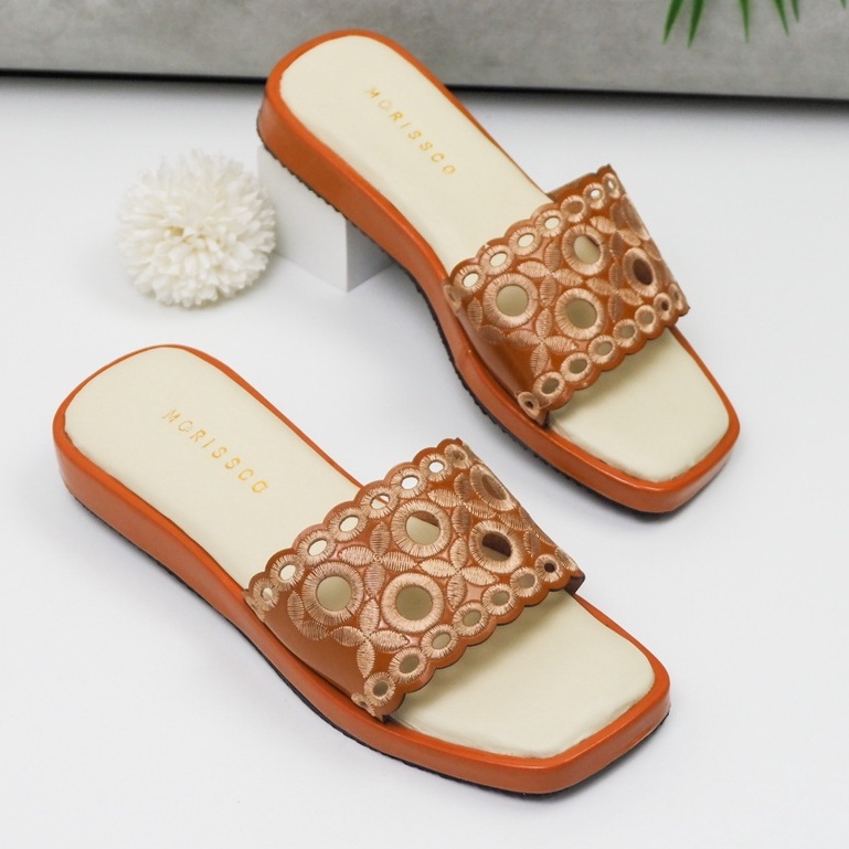 flash sale 7,7 Sandal Wanita Kekinian Sendal selop Bordir Bunga MP 01