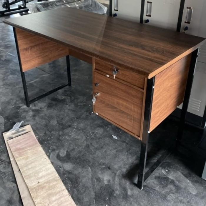Bedside Meja Kantor Meja Tulis Meja Kerja Meja Kaki Besi Olympic