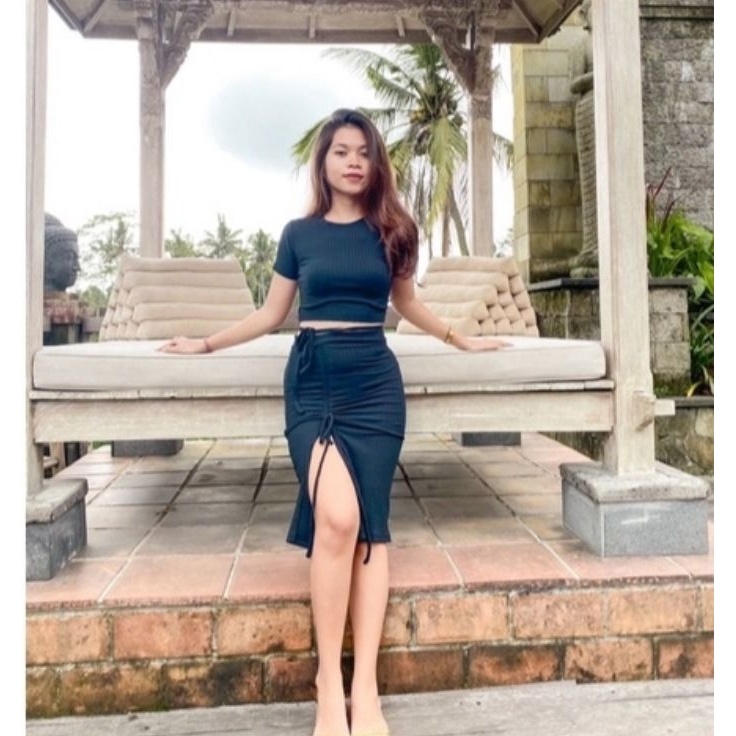 Terlaku.../ One set rajut wanita premium kekinian / Setelan wanita dan rok serut span pendek terbaru