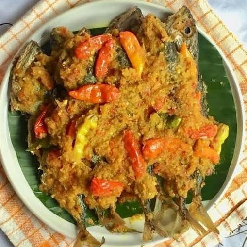 

IKAN KEMBUNG PESMOL (BUMBU SERUNDENG)