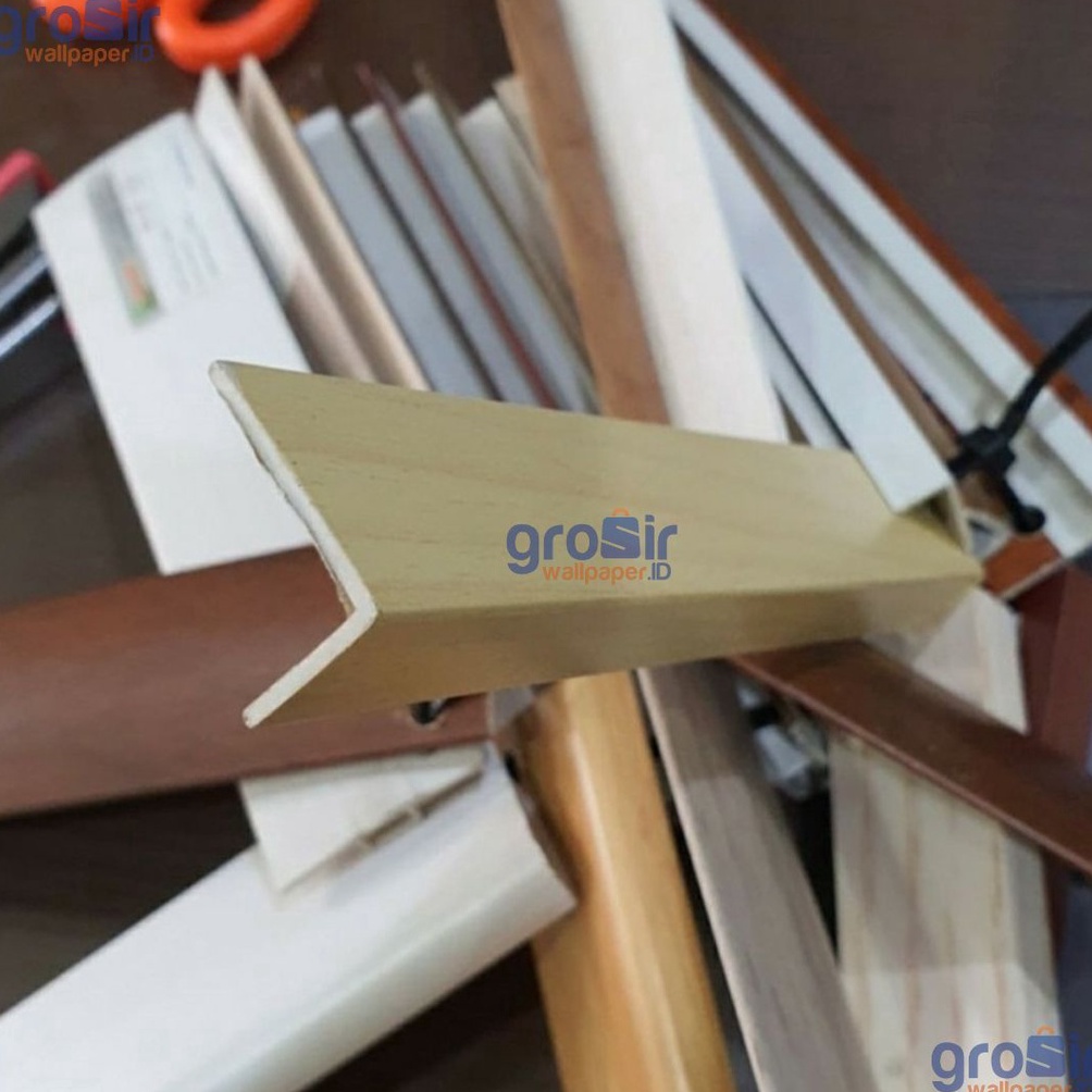 (F㊛7E✔) (COD) TERMURAH List PVC / List Tangga / List Siku/List Siku L PVC Step Nosing Tangga PVC 2.4