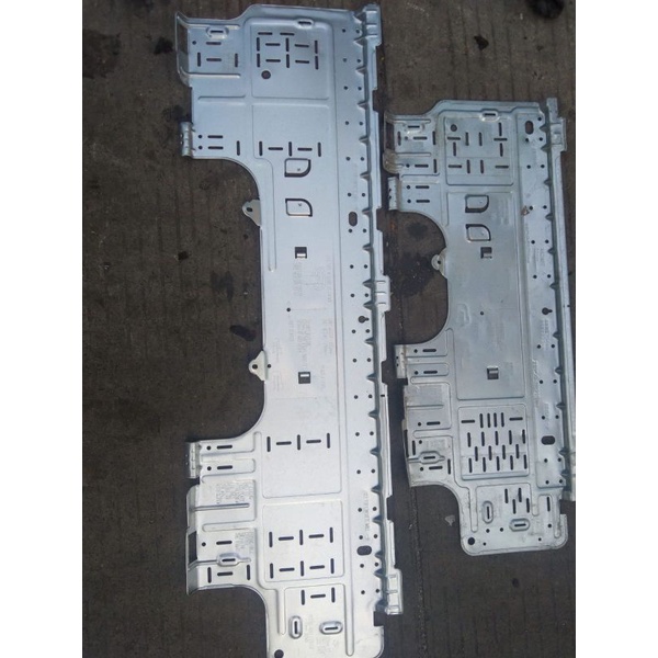 breket AC merk Daikin 2pk