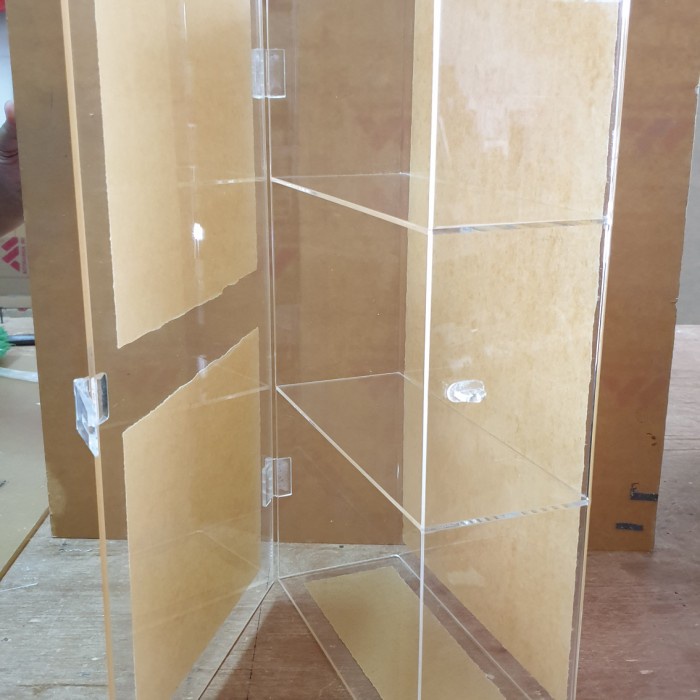 Jilid Lemari Pajangan ( Panjang 30 Cm, Lebar 10 Cm, Tinggi 63 Cm (3 Susun)