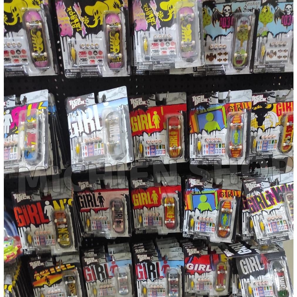 Limited Tech Deck Fingerboard Skateboard Girl