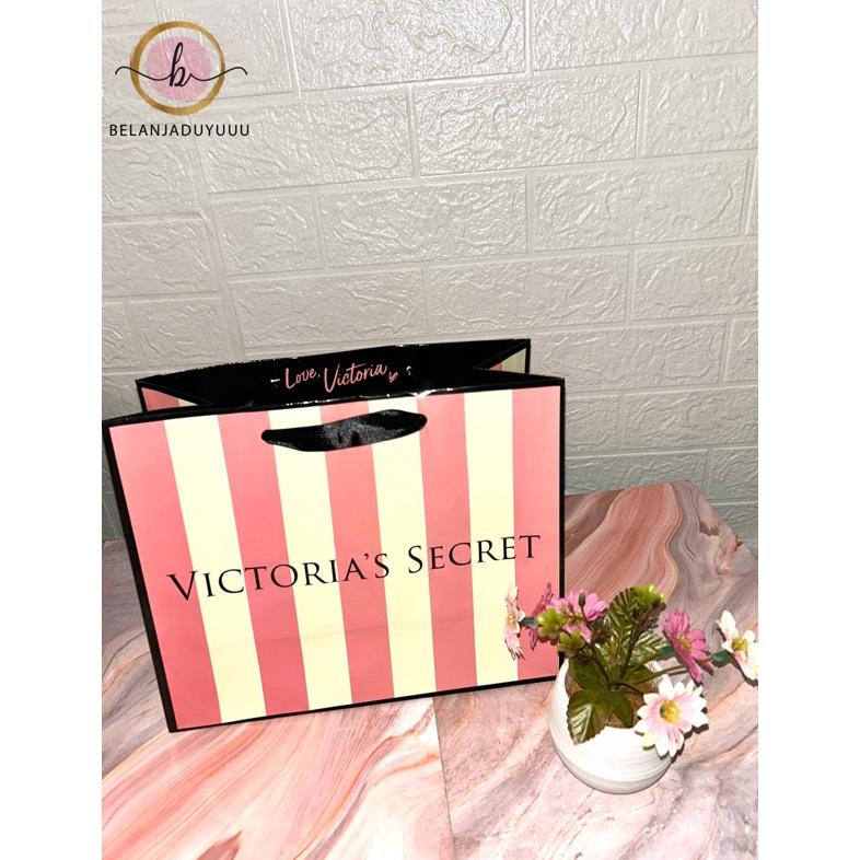 

Terbaru Paper Bag Victorias Secret Medium ( Ready Stock Jakarta )