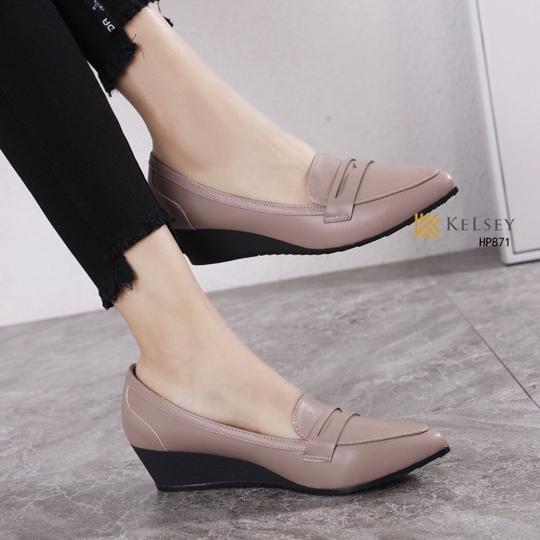 Tren terbaru. Kelsey Sepatu Pantofel Wanita Kulit Kerja Kantor Formal HP871