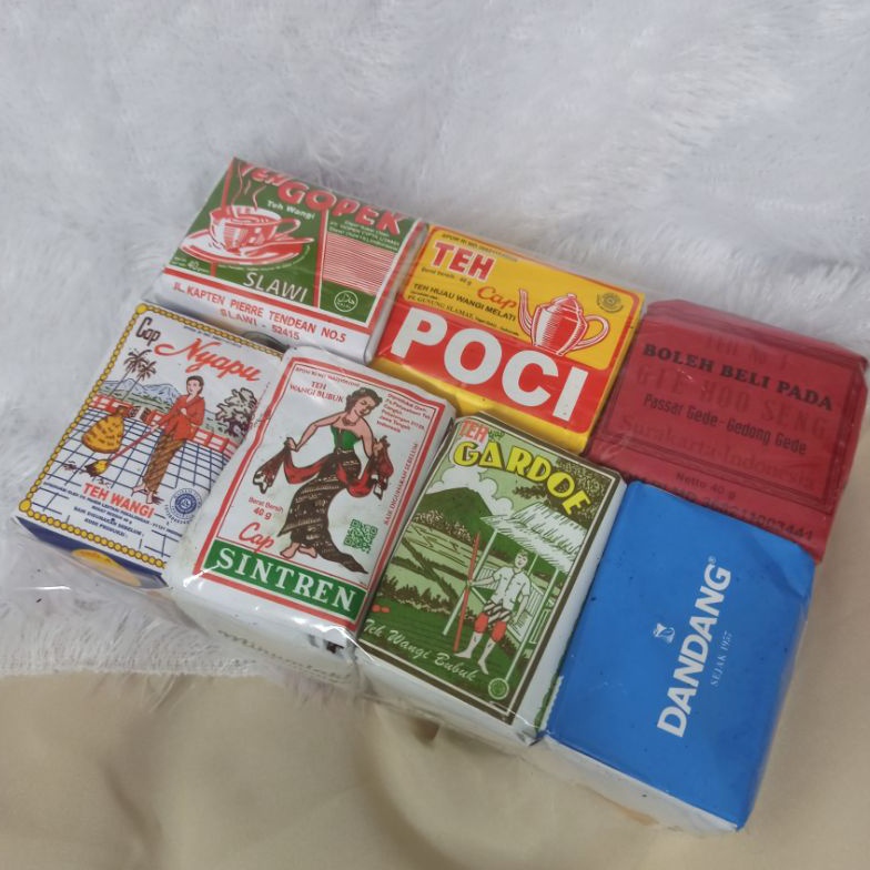 

Diskon Promo Paket 7 Teh Tubruk PREMIUM Wedangan Angkringan HIK khas Solo | Javanese Traditional Tea | Nyapu Sintren Gardoe Dandang Gopek Poci 999 DRF