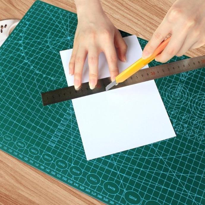 

Alas Potong Kertas PVC Paper Cutting Mat A3 Double-Side