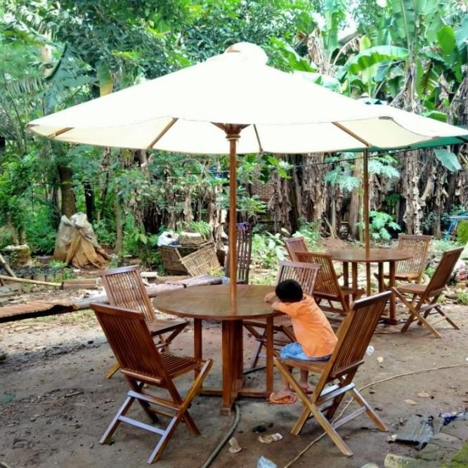 Set Meja Payung Taman Cafe Outdoor Tenda Payung Cafe Kayu Jati 4 Kursi