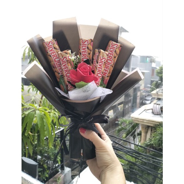 

Best.. BUKET SILVERQUEEN CHUNKY MATCHA 5 Pcs/BUCKET COKLAT/HADIAH/KADO/BOUQUET CADBURY/BUKET GRADUATION/BUKET VALENTINE Q9V