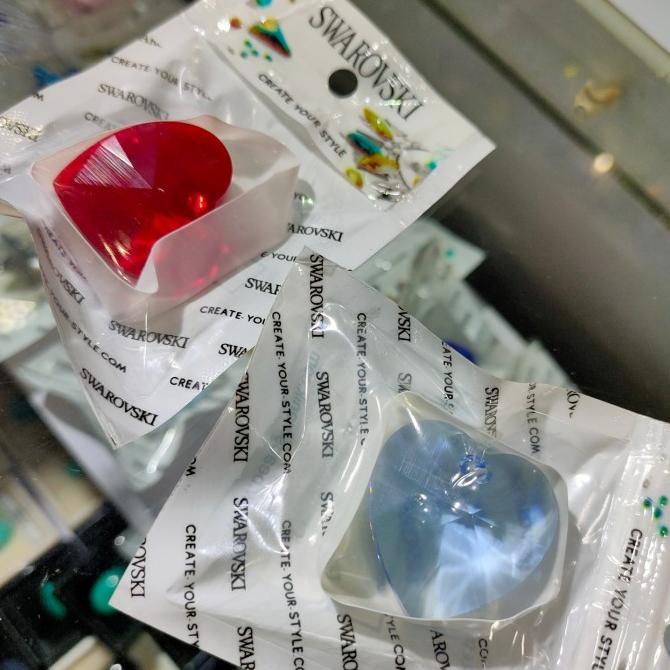 Kristal Swarovski Love 28Mm