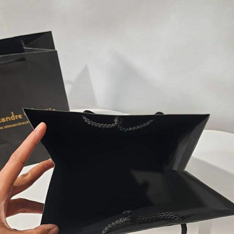 

Diskon Paperbag Alexandre Christie Hitam Paper Bag Kotak Jam Tangan Jl23