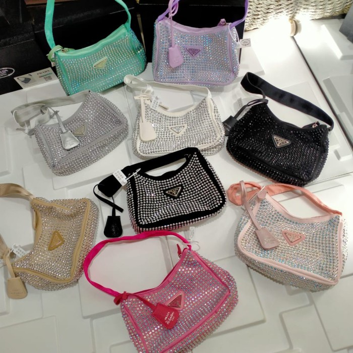 MUST HAVE TAS MINI+TAS TENTENG WANITA+TAS CEWEK+TAS WANITA BRANDED+TAS IMPORT TERLARIS