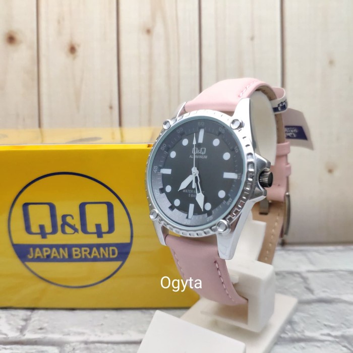 MUST HAVE Q&Q QQ QNQ ANALOG JAM TANGAN WANITA TALI KULIT PINK AL08J302Y ORIGINAL TERBARU