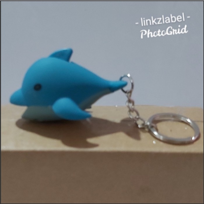 

Gantungan kunci karakter keychain LED nyala dan bunyi WARNA BIRU qab03