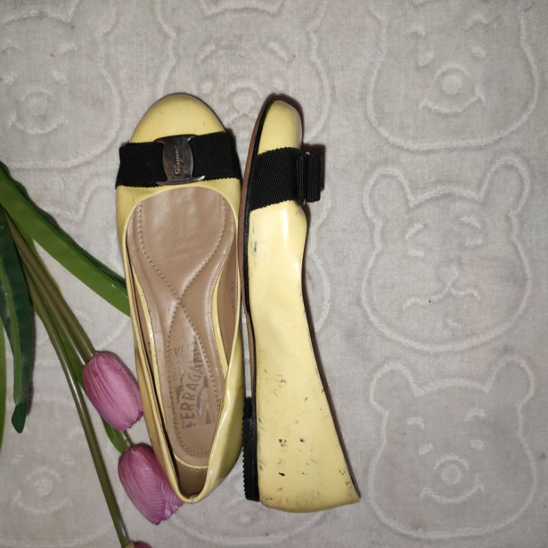 sepatu Salvator Ferragamo Preloved