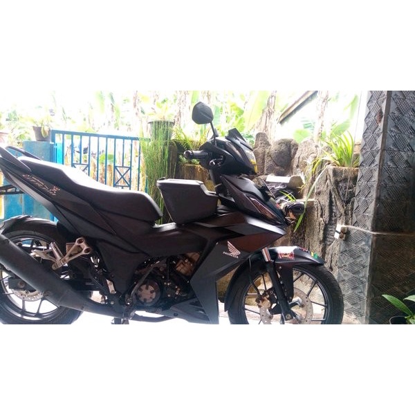 Box Tengah Motor Givi G10 Box Givi G10 Centerbox G10 Supra Revo Gtr