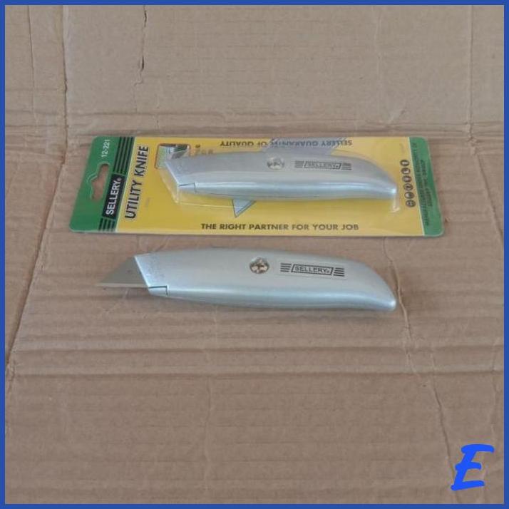 

RETRACABLE SAFETY KNIFE / UTILITY KNIFE / PISAU CUTTER SELLERY 12-221 [BDY]