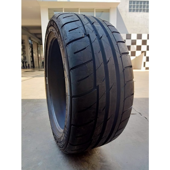 GT Radial Champiro SX2 235/40 R17 semi Slick