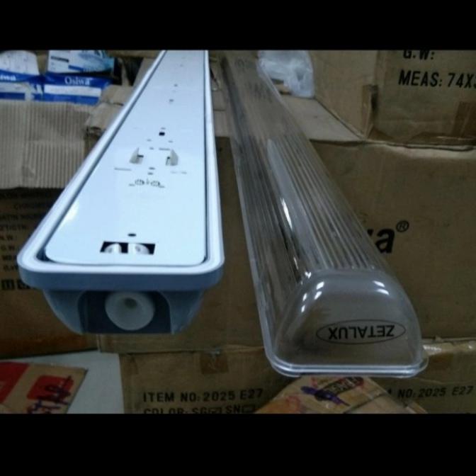 @@@@] zetalux kap waterproof 1x8w led+TL philip 8w220V.