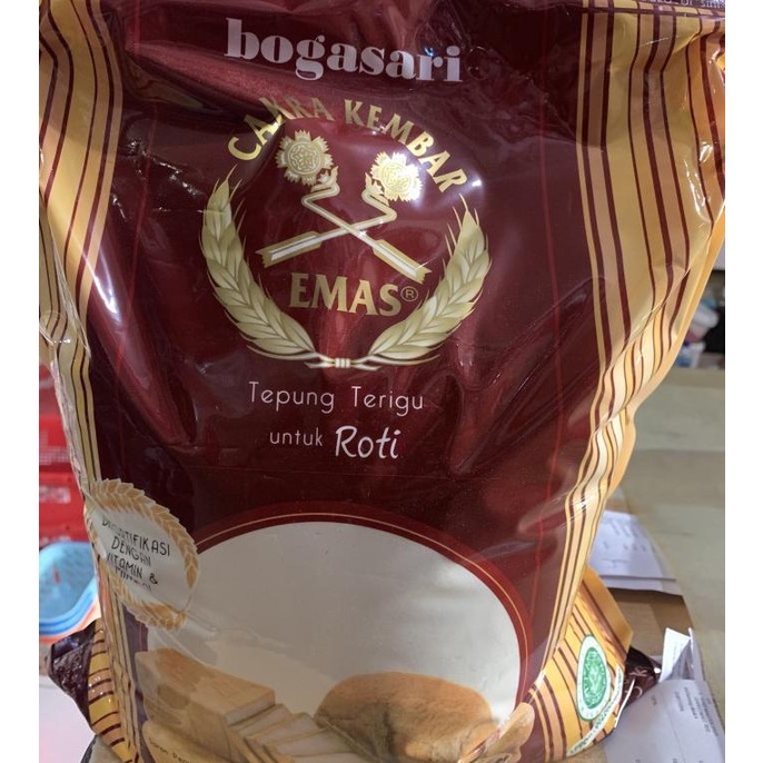 

Bogasari Cakra kembar Roti 5 kg / Cakra kembar emas tepung
