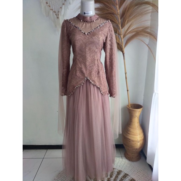 Kebaya kutubaru, kebaya brokrat, kebaya modern, kebaya tradisional, kebaya batik, kebaya jawa, kebay