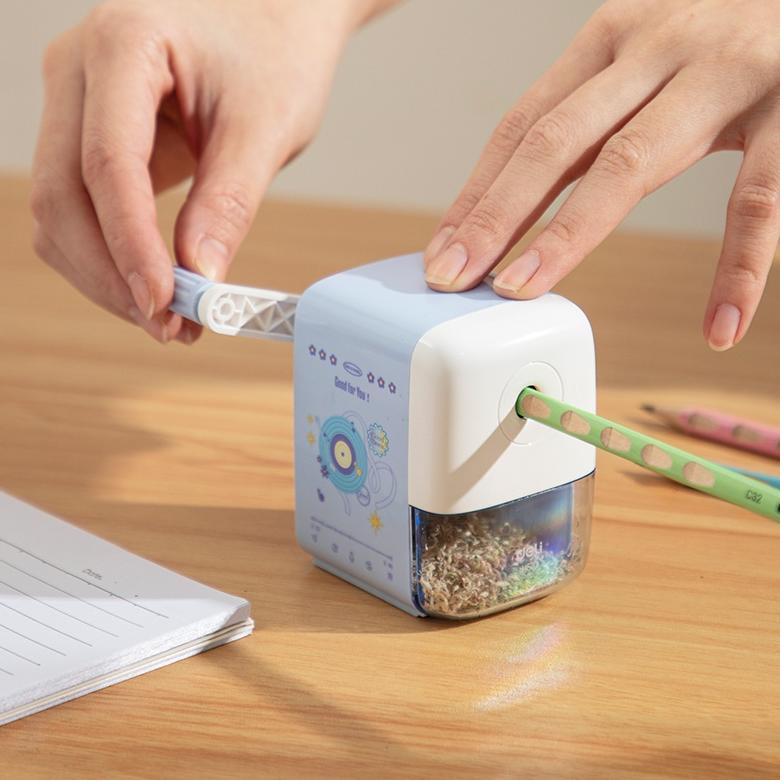 

8.8 [Big Sale] [Deli X Agnez Mo] Deli Rotary Sharpener / Rautan Putar Alas Anti Slip Ch510 New !!