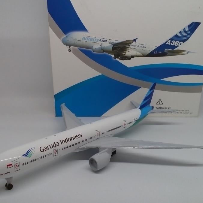 Miniatur Pesawat Garuda Indonesia - Diecast Pesawat Boeing 777 300Er