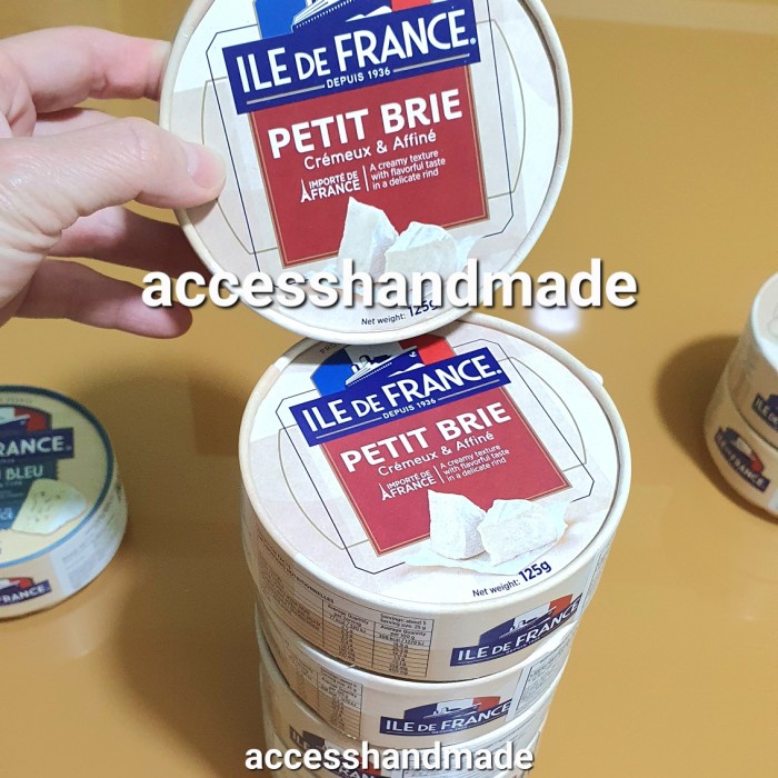 

Ile de France petit Brie soft cheese keju lembut petite import