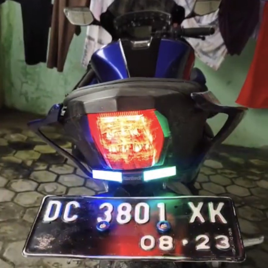 TAIL TIDY SLEBOR BELAKANG BESI PLUS LAMPU LED STOPLAMP 3 IN 1